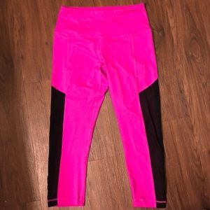 Cropped pink workout leggings